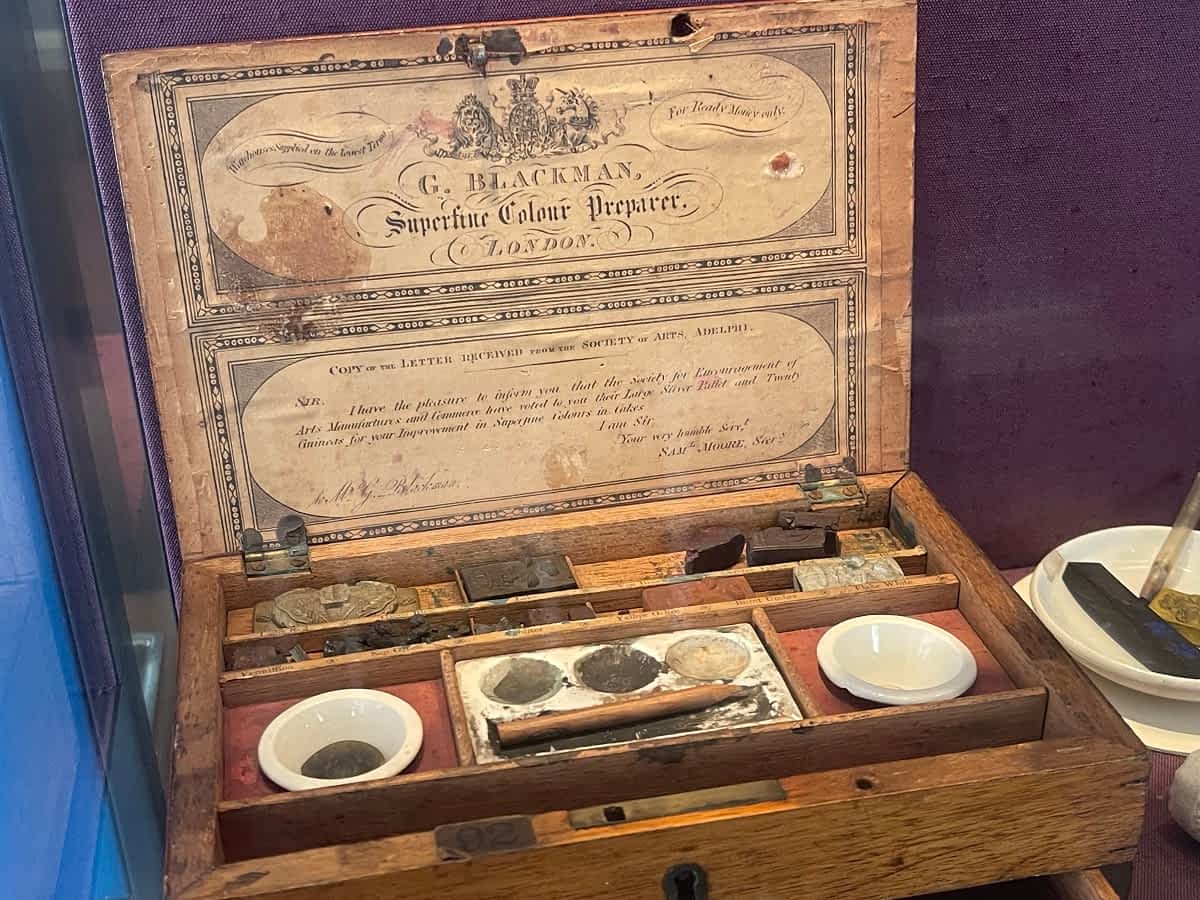 Emily's Original Paint Box